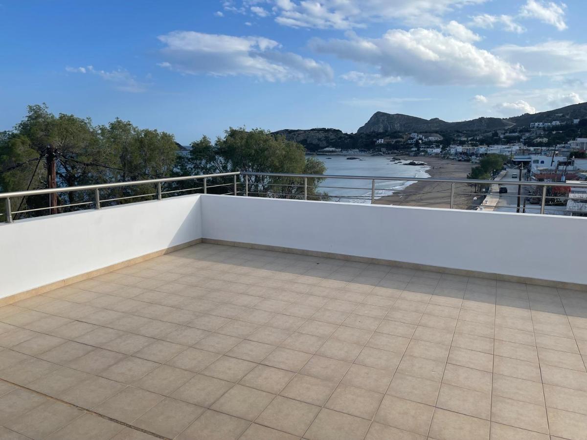 Red Hibiscus Stegna Guest House Archangelos  Exterior foto