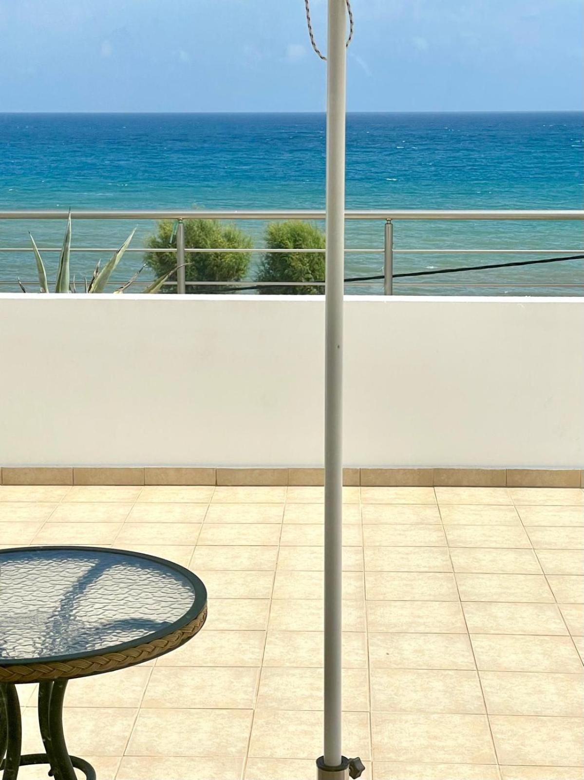 Red Hibiscus Stegna Guest House Archangelos  Exterior foto